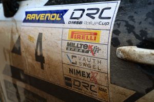 Mehr über den Artikel erfahren Ravenol DMSB Rallye Cup: Rexhausen/Zettl gewinnen im Hunsrück