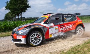 Mehr über den Artikel erfahren Ravenol DMSB Rallye Cup: Überlegener Sieg von Christopher Gerhard bei Vissel Rallye